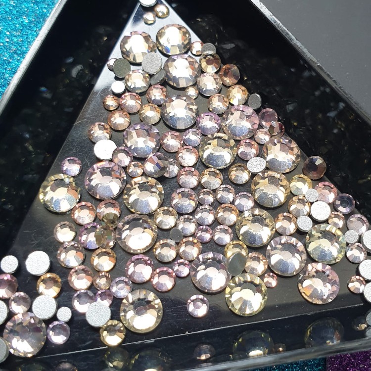 crystal beige-zoom.jpg