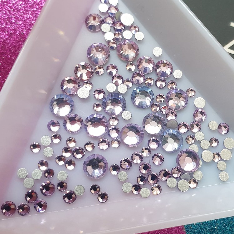 light violet-zoom.jpg