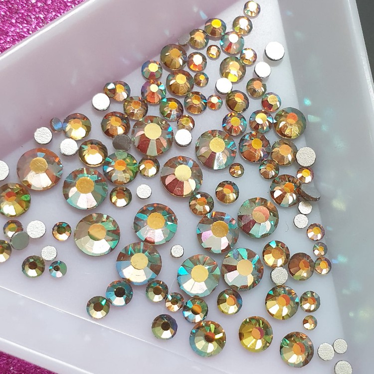 mistic gold-zoom.jpg